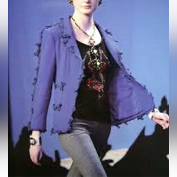 Chanel Métiers d’Art 2007 “Paris–Londres” Royal Blue Wool Jacket Camellia Brooch - Picture 13 of 15